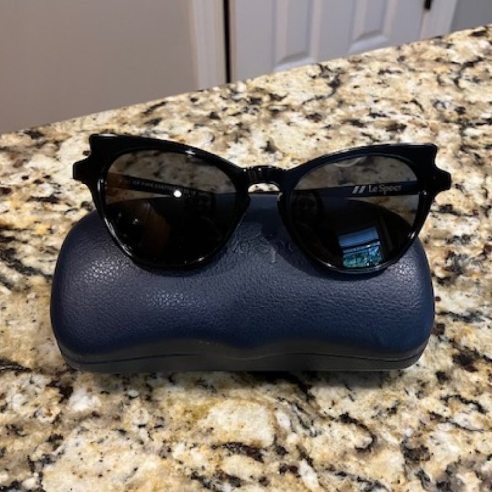 Brand new Le Specs sunglasses